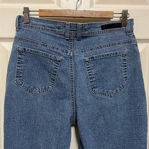 Gloria Vanderbilt Vintage Light Wash Blue Jeans in 12 Short